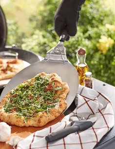 Rotella Tagliapizza Extra Large con Manico Antiscivolo Weber | BBQHouse 2